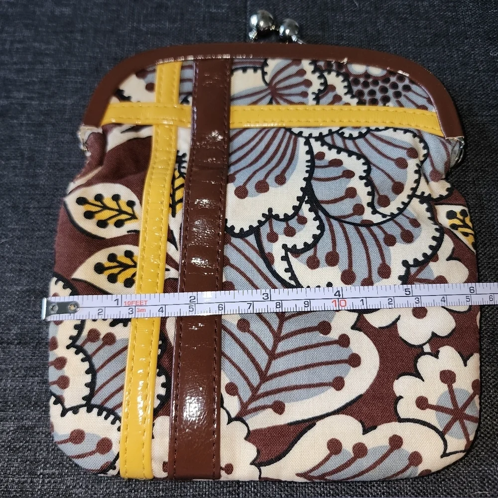 Preowned Vera Bradley Blooms‎ slate kisslock clutch